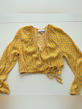 Floral long-sleeve wrap top- M